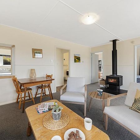 The Green Trout - Paraparaumu Beach Holiday Home Exteriör bild