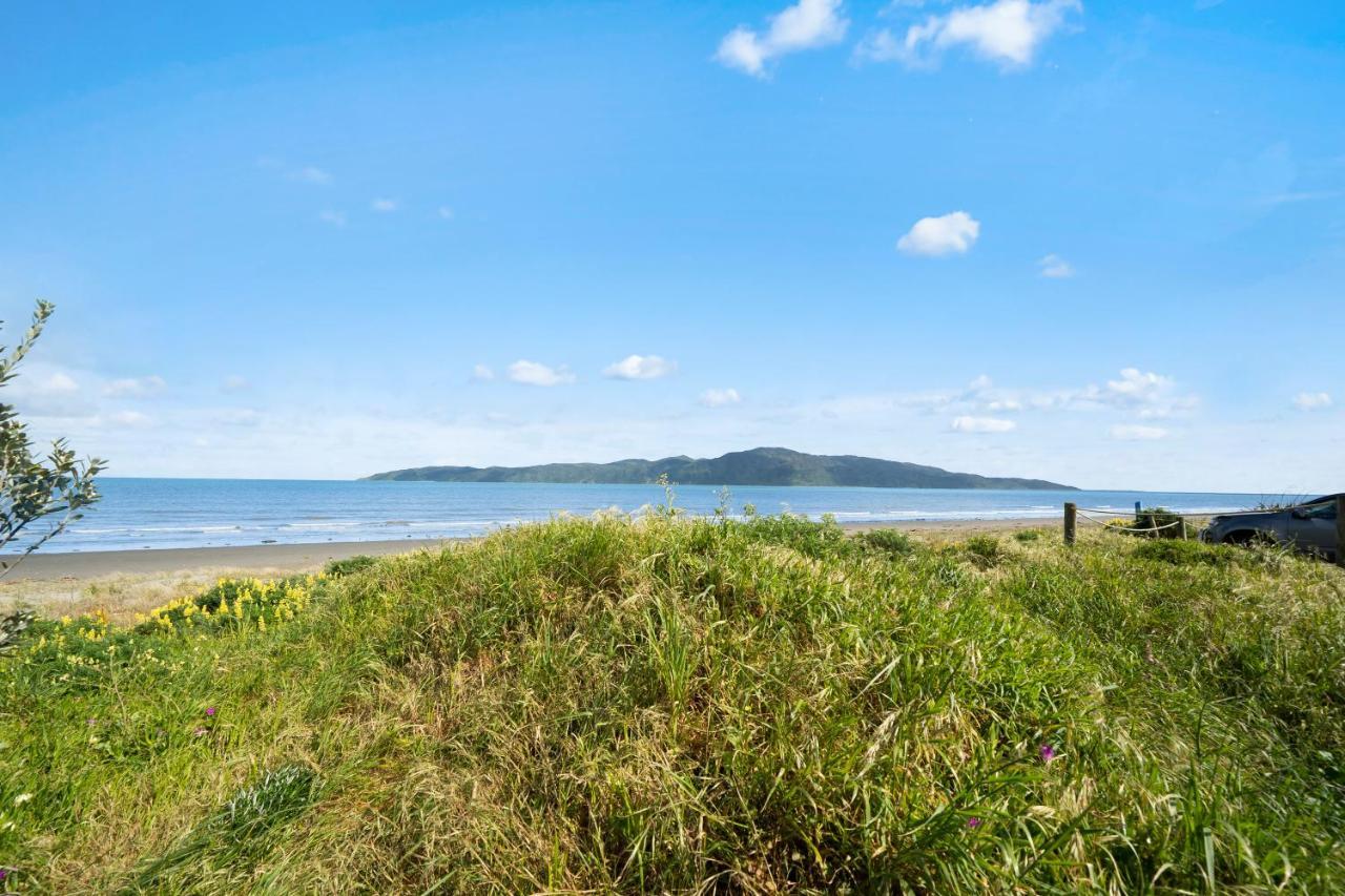 The Green Trout - Paraparaumu Beach Holiday Home Exteriör bild